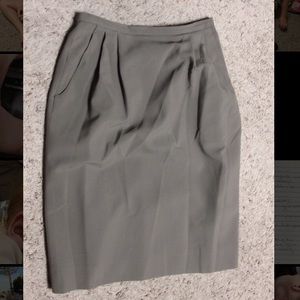 Women’s grey pencil skirt
